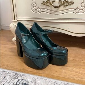 Green Platform Mary Jane Shoes